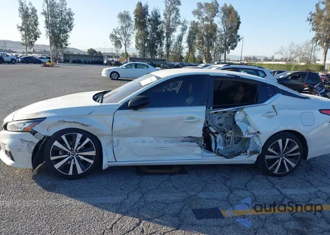 2020 Nissan Altima Sr Fwd z USA, uszkodzony, nr VIN 1N4BL4CV9LN316220